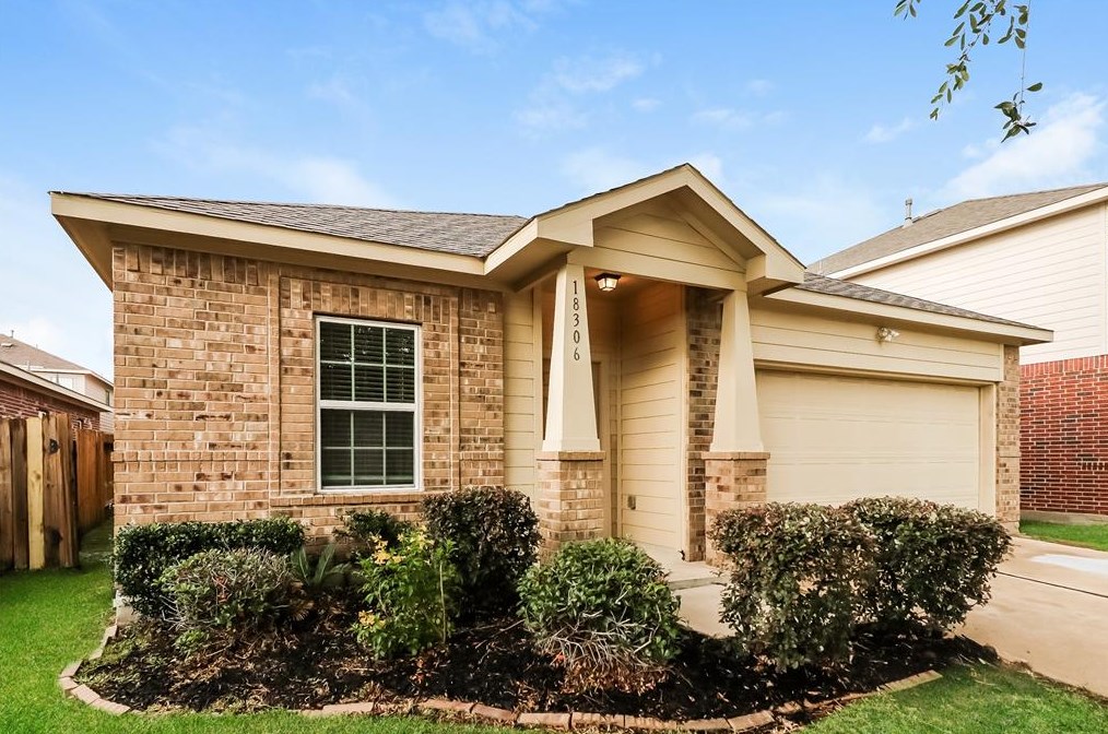 18306 Tuscana Shores Dr, Cypress TX  77433-4176 exterior