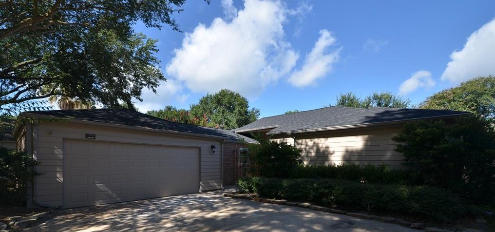 4719 Hidden Springs Dr, Houston TX  77084-3705 exterior