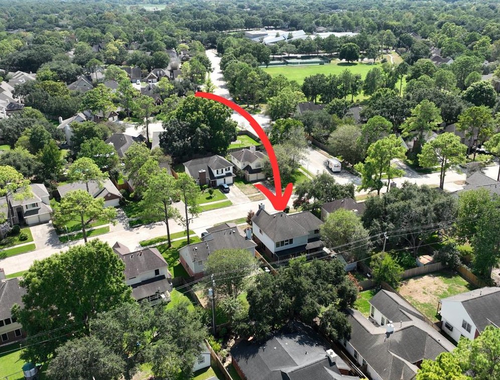 1507 New Cedars Dr, Houston TX  77062-2282 exterior