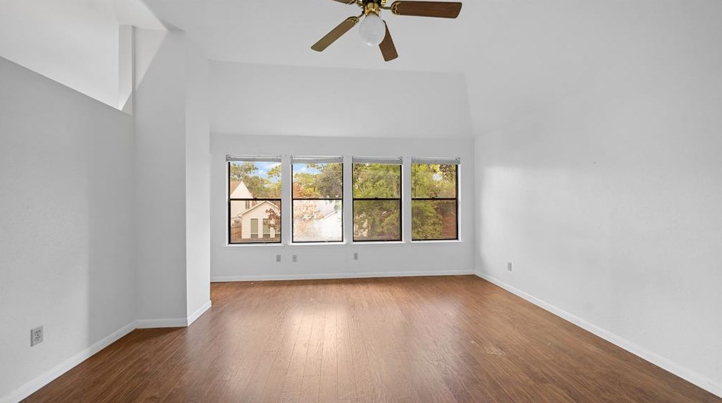 1507 New Cedars Dr, Houston TX  77062-2282 exterior