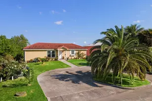 210 Debbie Ln, San Leon, TX 77539 - Photo 27