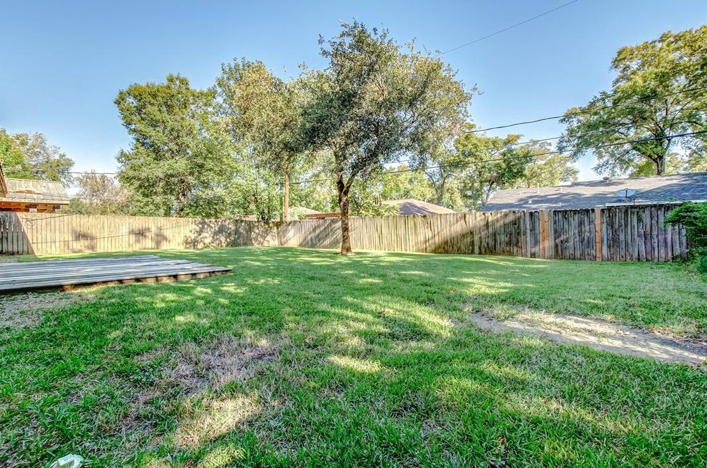 14143 Woodforest, Houston TX  77015 exterior