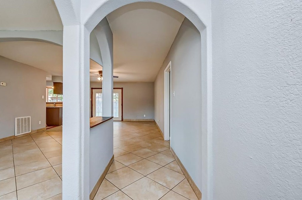 14143 Woodforest, Houston TX  77015 exterior