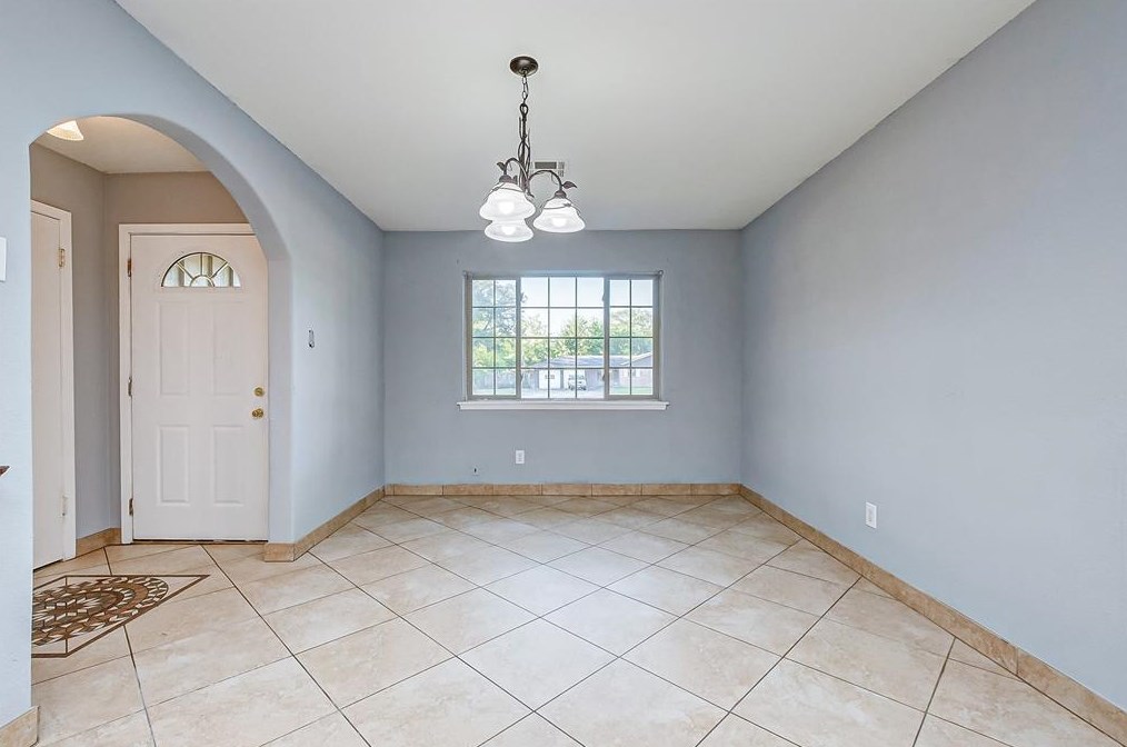 14143 Woodforest, Houston TX  77015 exterior