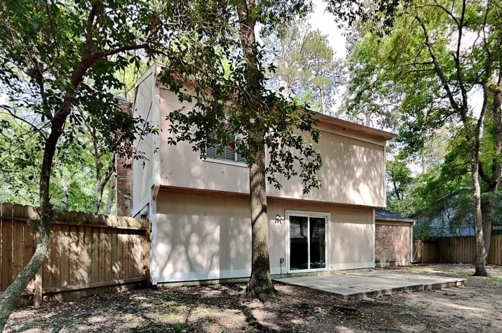2114 Lacey Oak Cir, Spring TX  77380-1716 exterior