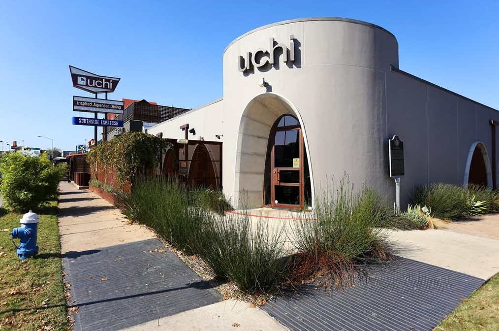 2413 Ralph St, Houston TX  77006-2451 exterior