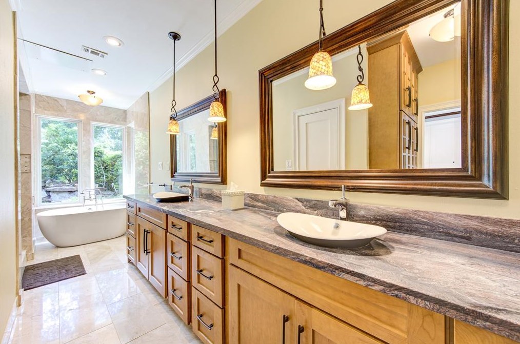 1214 Almond Grove Dr, Houston TX 77077-2505 exterior