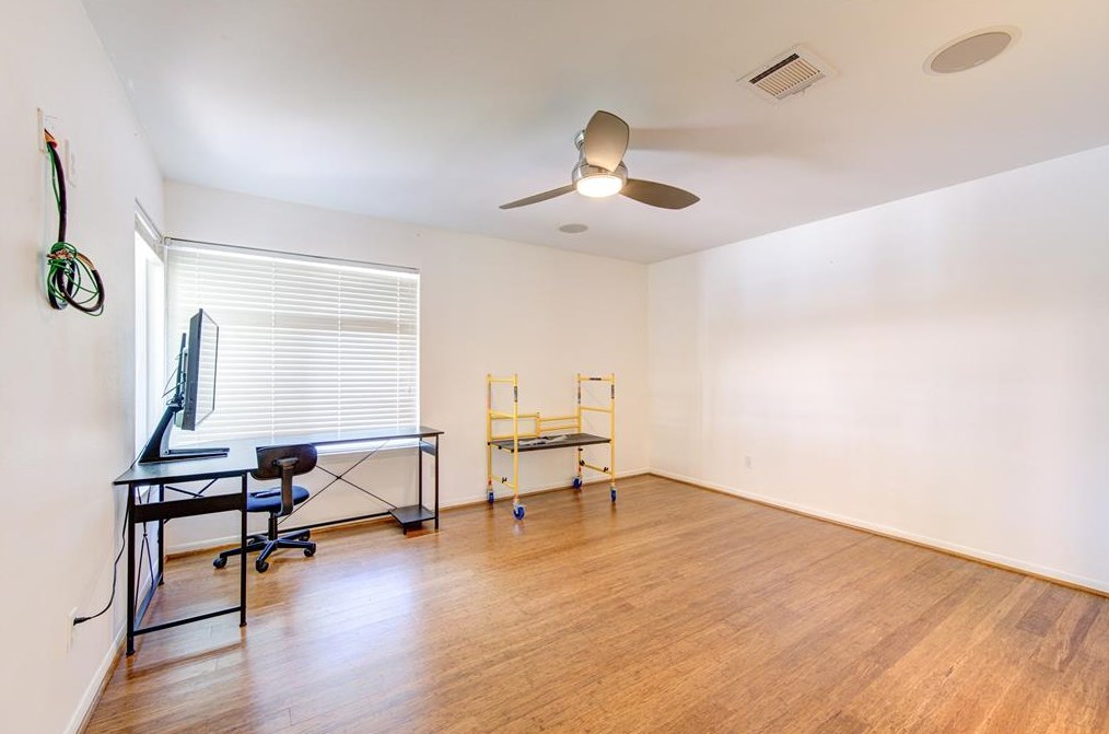 1214 Almond Grove Dr, Houston TX 77077-2505 exterior