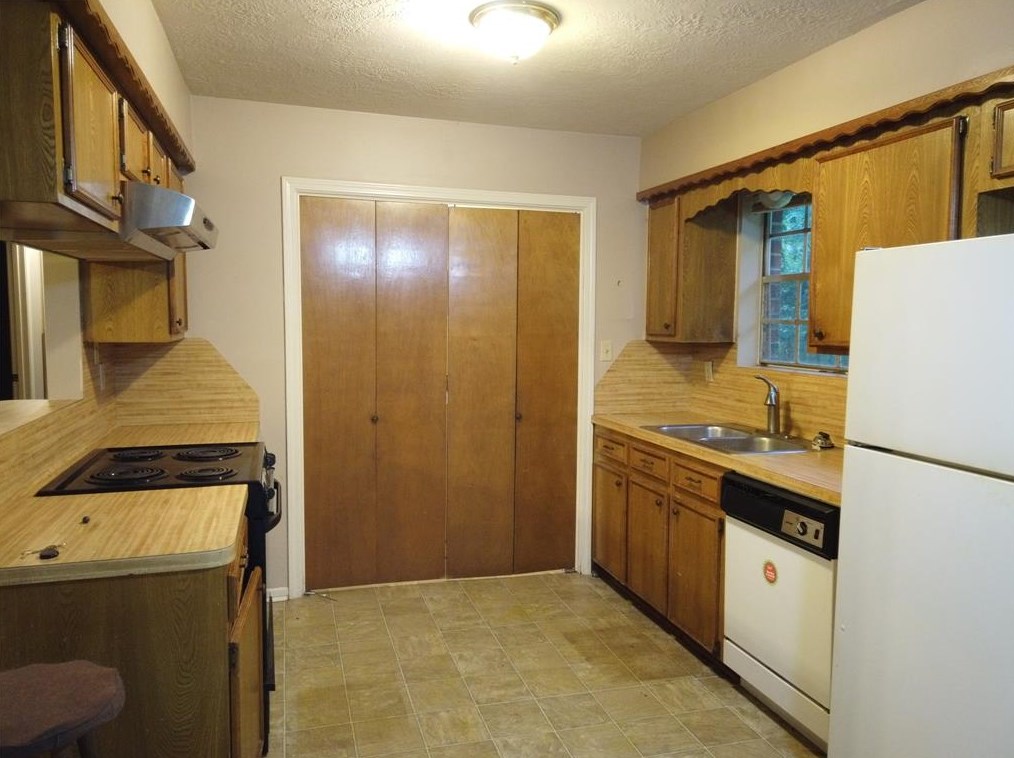 104 Pavey Cir, New Waverly TX 77358-3990 exterior