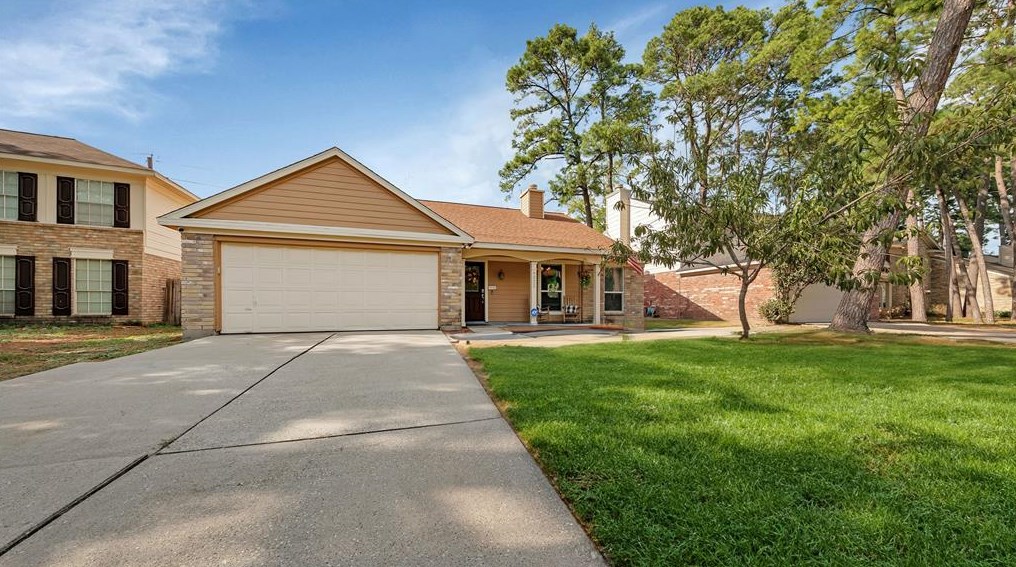 9322 Silver Tip Dr, Spring TX  77379-4498 exterior