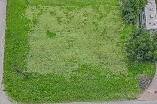 317 Woodson St, Willis, TX 77378 - Photo 5