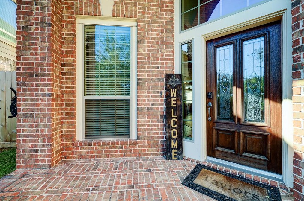 15815 Juniper Shores Dr, Houston TX  77044-1088 exterior