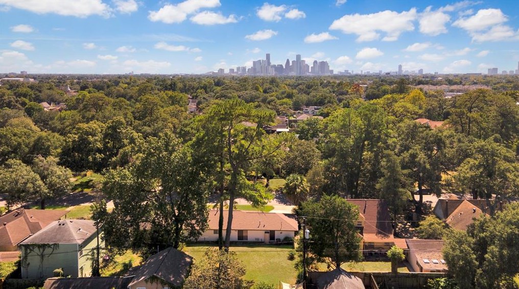 321 English St, Houston TX  77009-1803 exterior