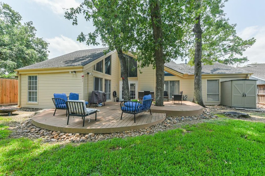 16231 Parksley Dr, Houston TX 77059-4714 exterior