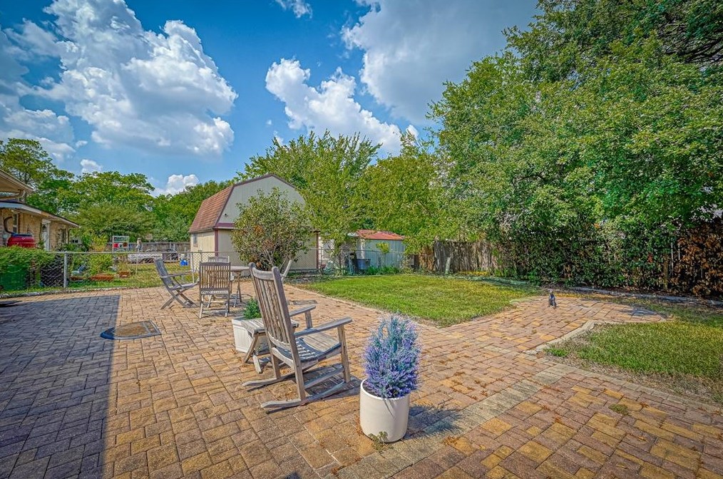 10838 Corona Ln, Houston TX 77072-3253 exterior