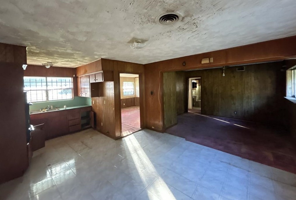 5526 Elm Spg Dr, Houston TX  77048-1837 exterior