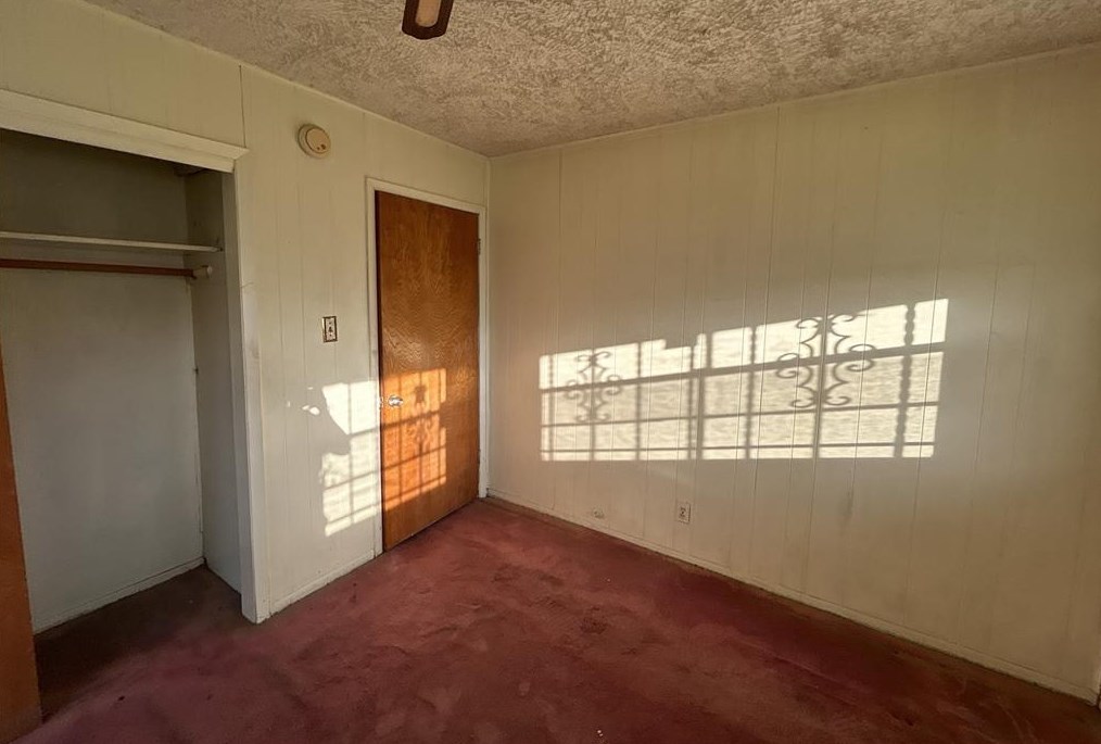 5526 Elm Spg Dr, Houston TX  77048-1837 exterior