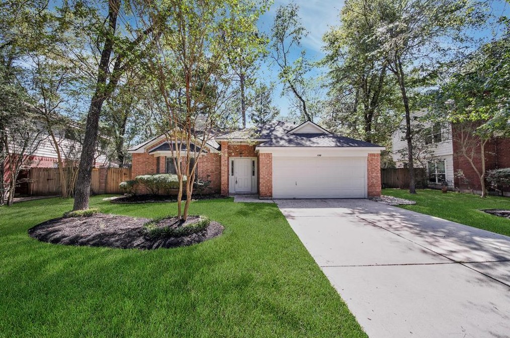 198 Village Knoll Cir, Spring TX  77381-4455 exterior