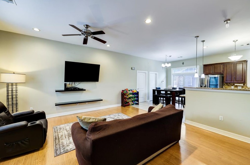 411 14th St, Houston TX  77008-4506 exterior