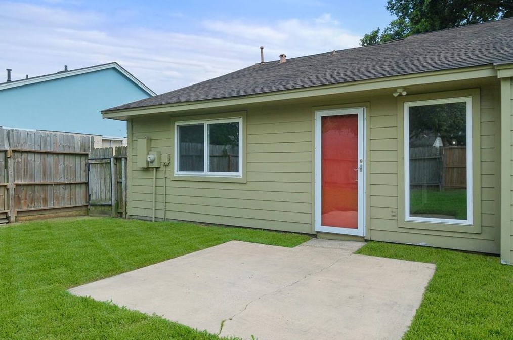 20262 Smithfield Xing Ln, Katy TX  77449-3206 exterior