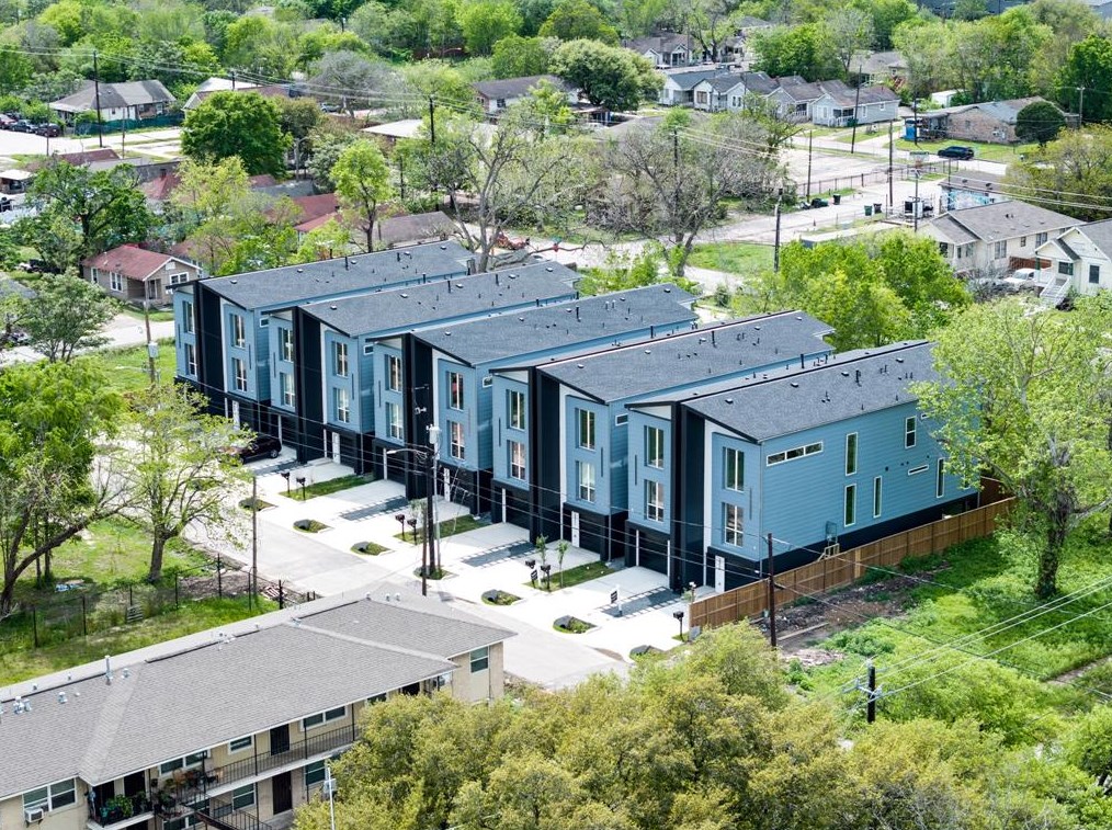 2209 Staples St, Houston TX  77026-7028 exterior