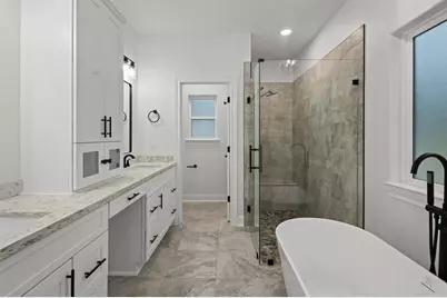 5250 Highlander Drive, Orange, TX 77630 - Photo 11