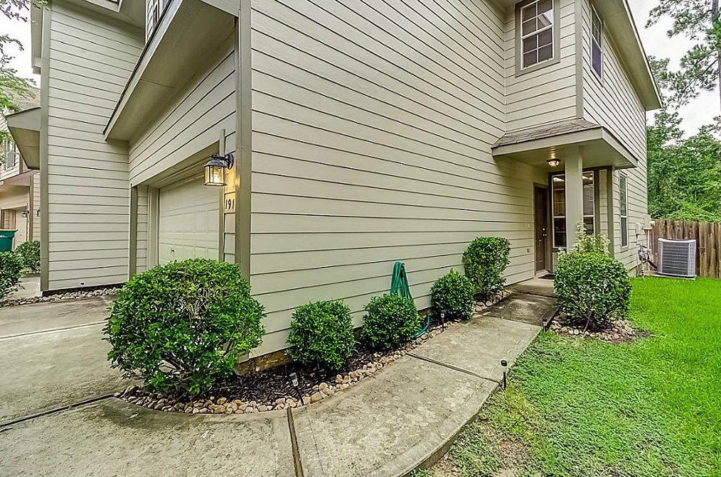 191 Burberry Park Cir, Spring TX  77382-5426 exterior