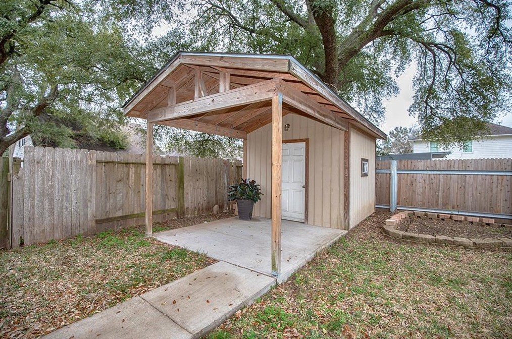 9139 Blackhawk Blvd, Houston TX  77075-4903 exterior