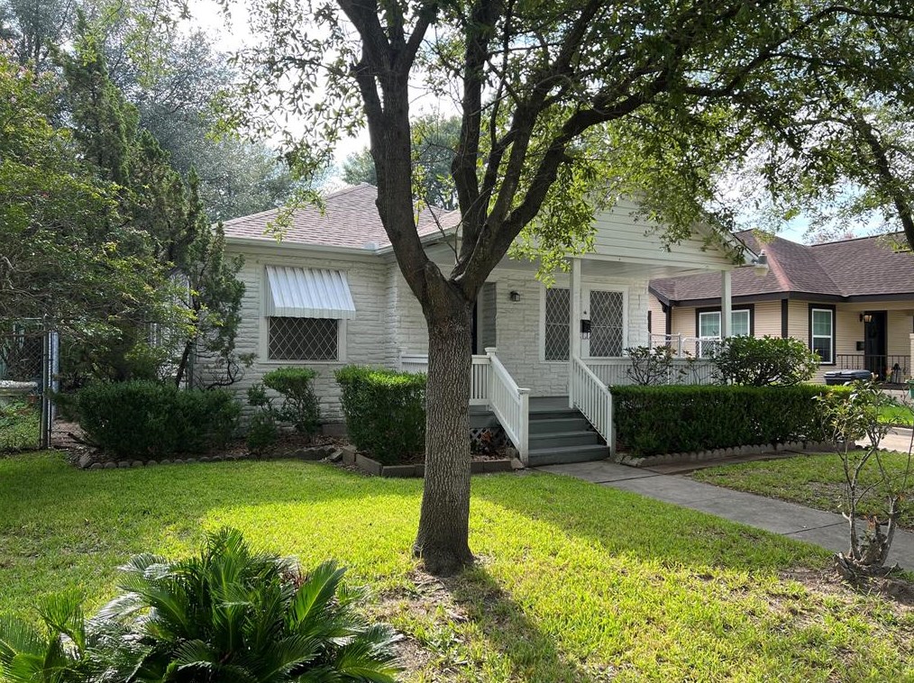 2816 Elser St, Houston TX  77009-6920 exterior