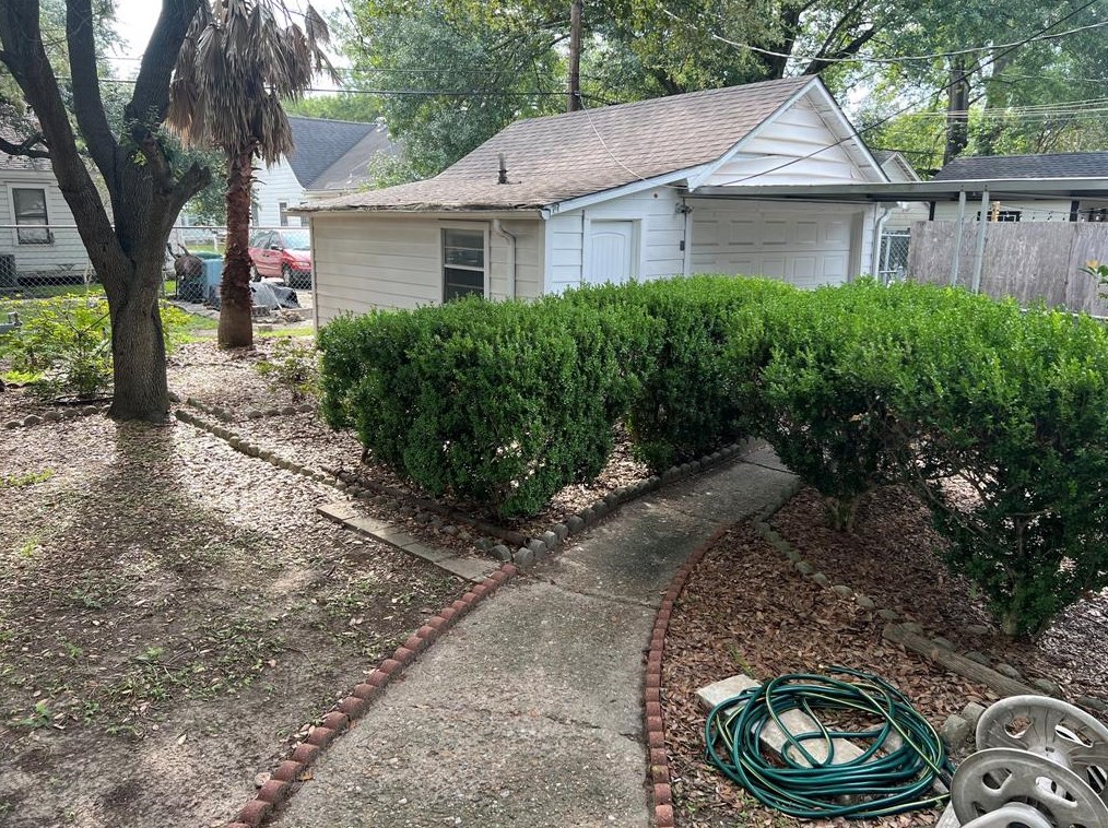 2816 Elser St, Houston TX  77009-6922 exterior