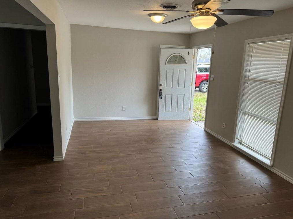 1609 Camille St, Pasadena TX  77506-3735 exterior