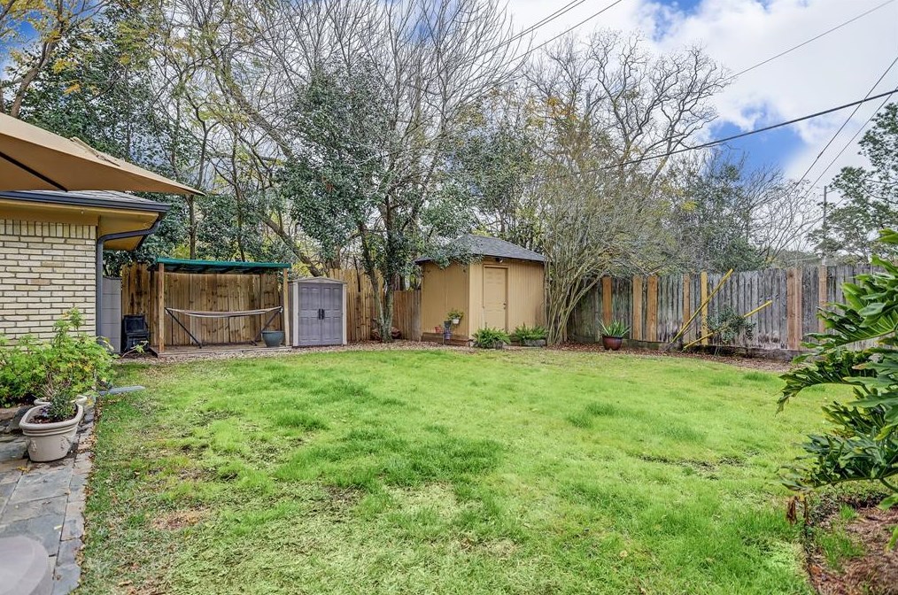 5503 Indigo St, Houston TX  77096-1103 exterior