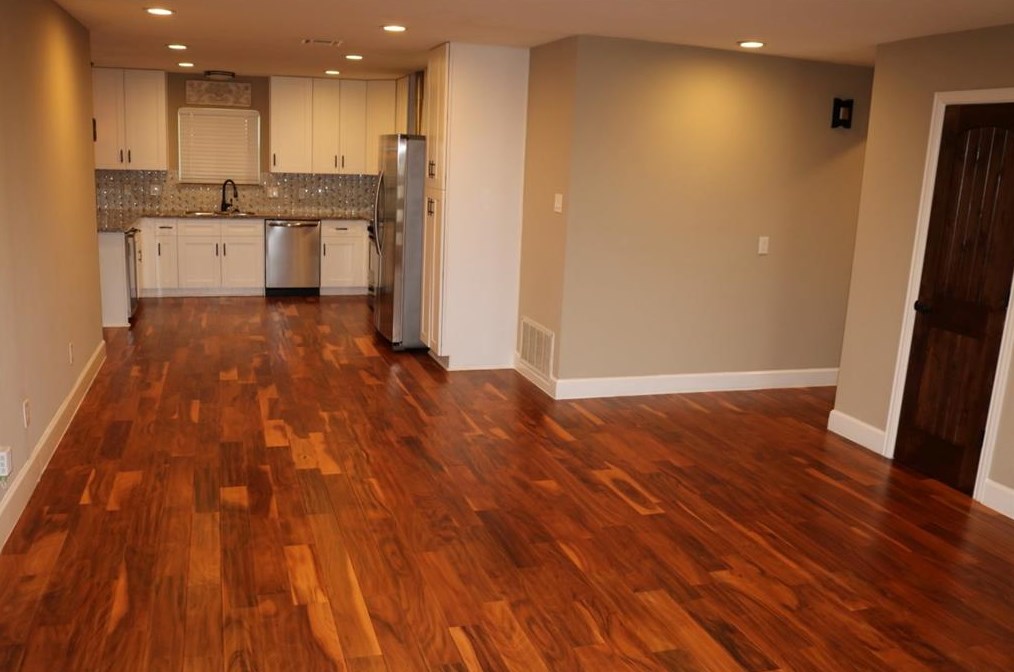 2427 Droxford Dr, Houston TX  77008-3014 exterior