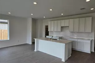 5610 Pinfish Dr, Baytown, TX 77521 - Photo 3