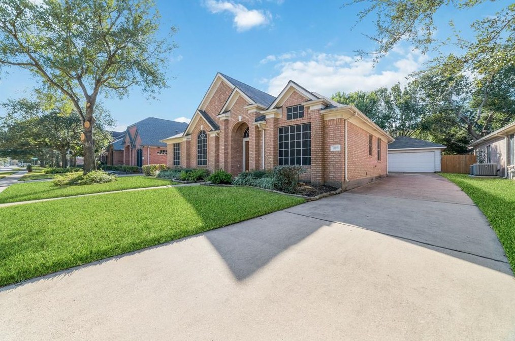 11215 Hillside Glen Trl, Houston TX  77065-5003 exterior