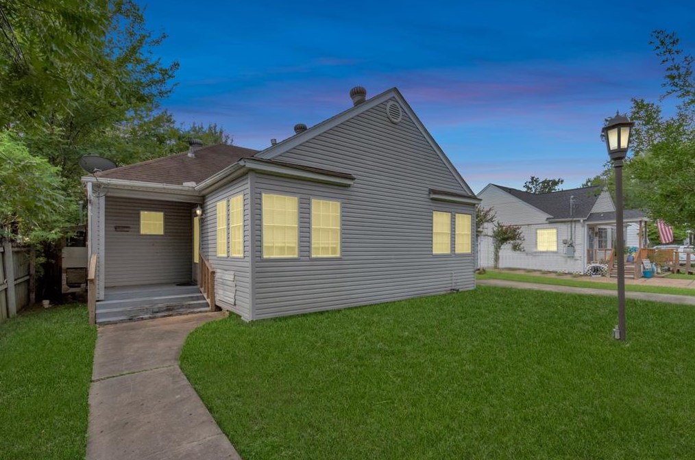 5416 Pease St, Houston TX  77023-2132 exterior