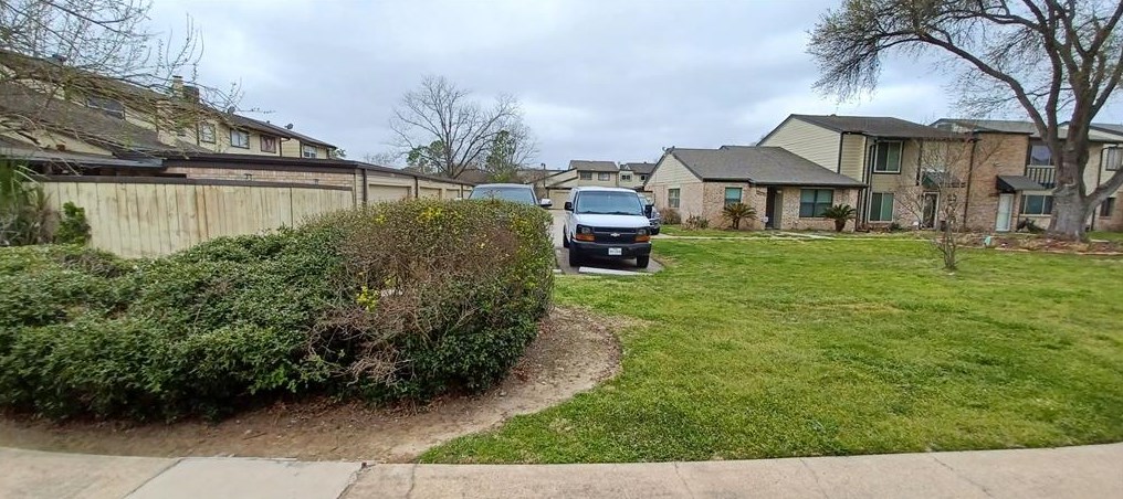 7030 Dairy Ashford Rd, Houston TX  77072-5121 exterior