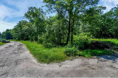 109 Champion Court, Livingston, TX 77351 - Photo 5