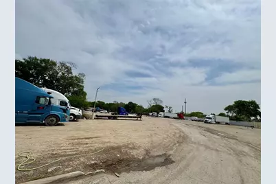 10927 Woodedge Drive, Houston, TX 77070 - Photo 15