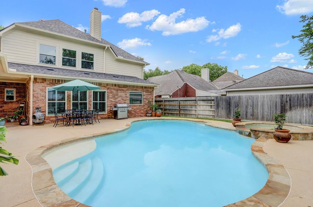 2218 Country Mile Ln, Richmond TX  77406-1295 exterior