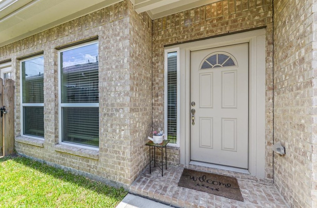 513 N 6th St, Morgans Point, TX 77571