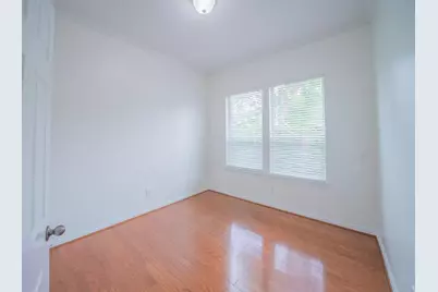 1415 Sue Barnett Drive, Houston, TX 77018 - Photo 9