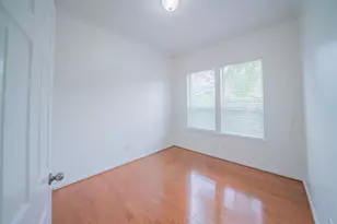 1415 Sue Barnett Dr, Houston, TX 77018 - Photo 9