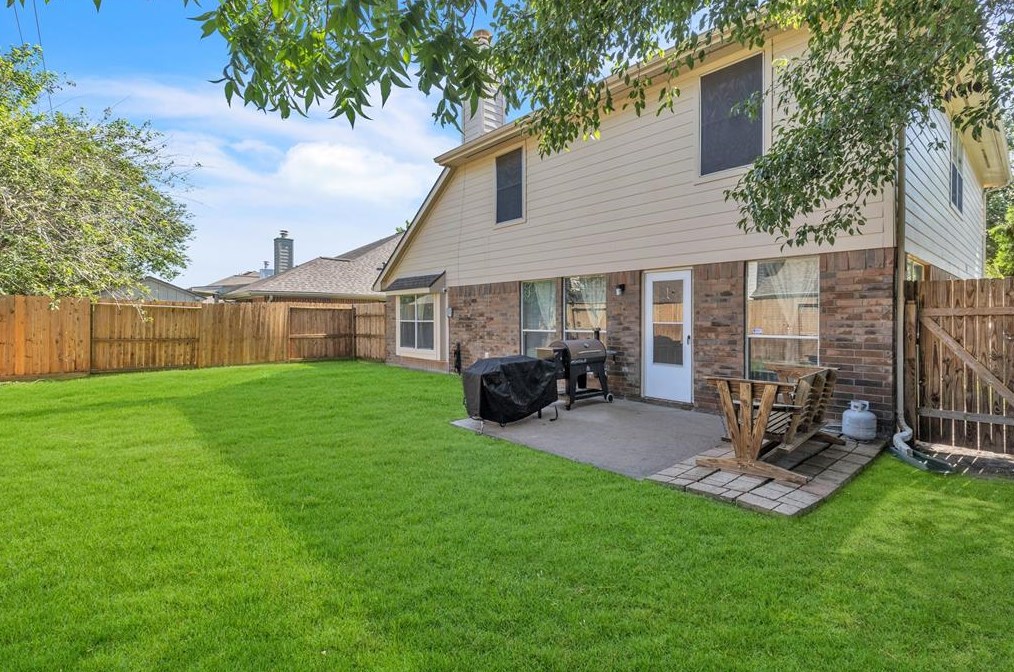 4114 Cleburne Dr, Pearland TX  77584-1407 exterior