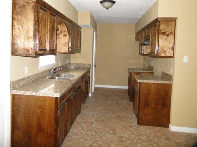 5214 Dumore Dr, Houston TX  77048-1708 exterior