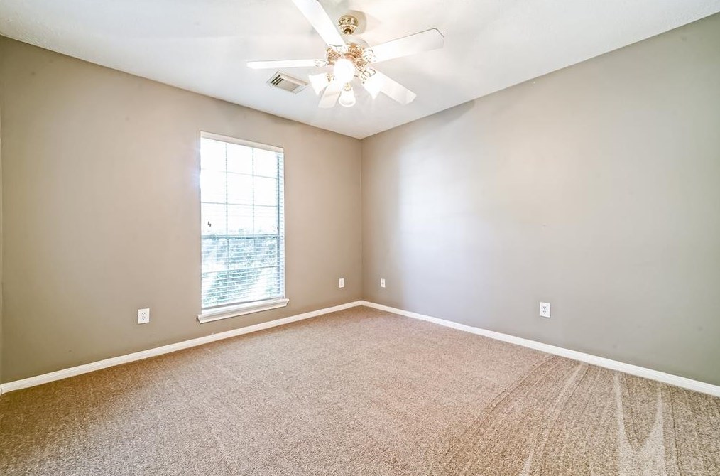 14431 Wadlington Dr, Houston TX  77044-5084 exterior