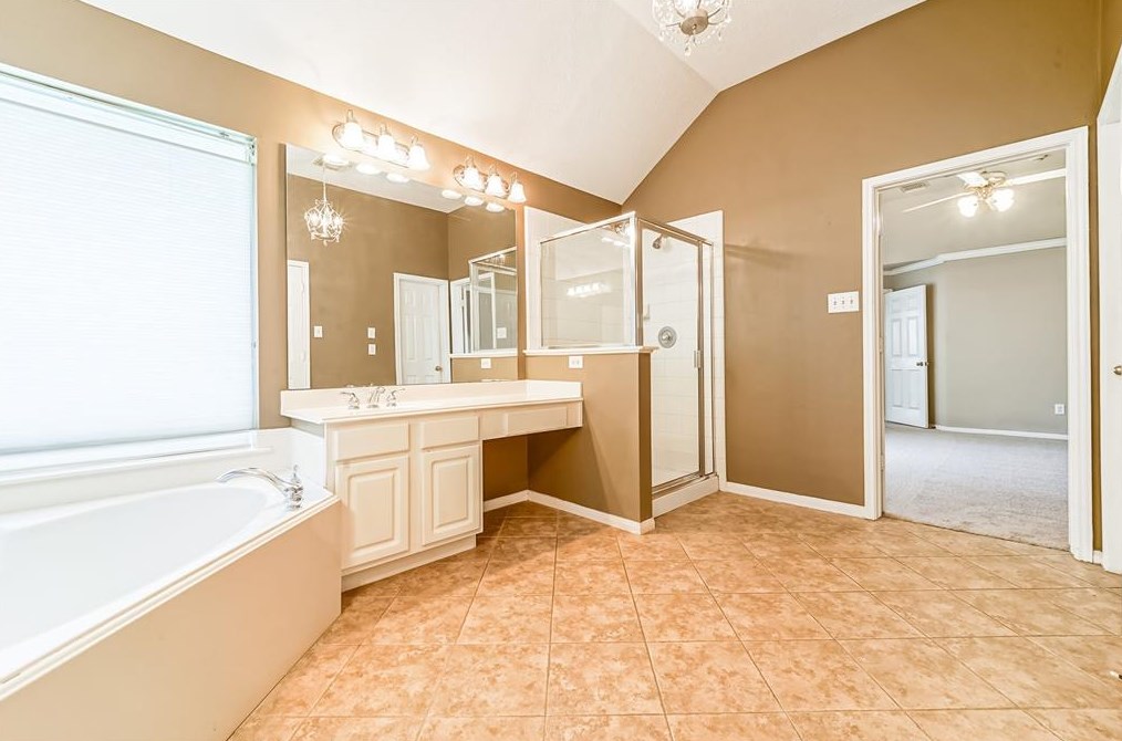 14431 Wadlington Dr, Houston TX  77044-5084 exterior