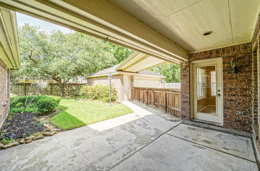 14431 Wadlington Dr, Houston TX  77044-5084 exterior
