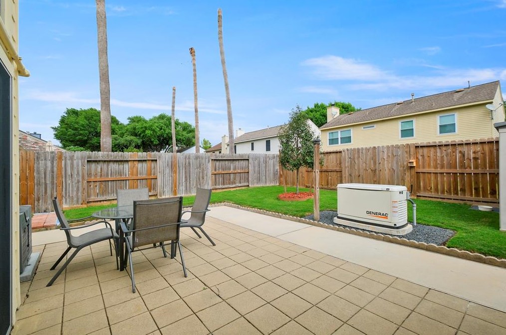 9514 Cabin Crk Dr, Houston TX  77064-3810 exterior