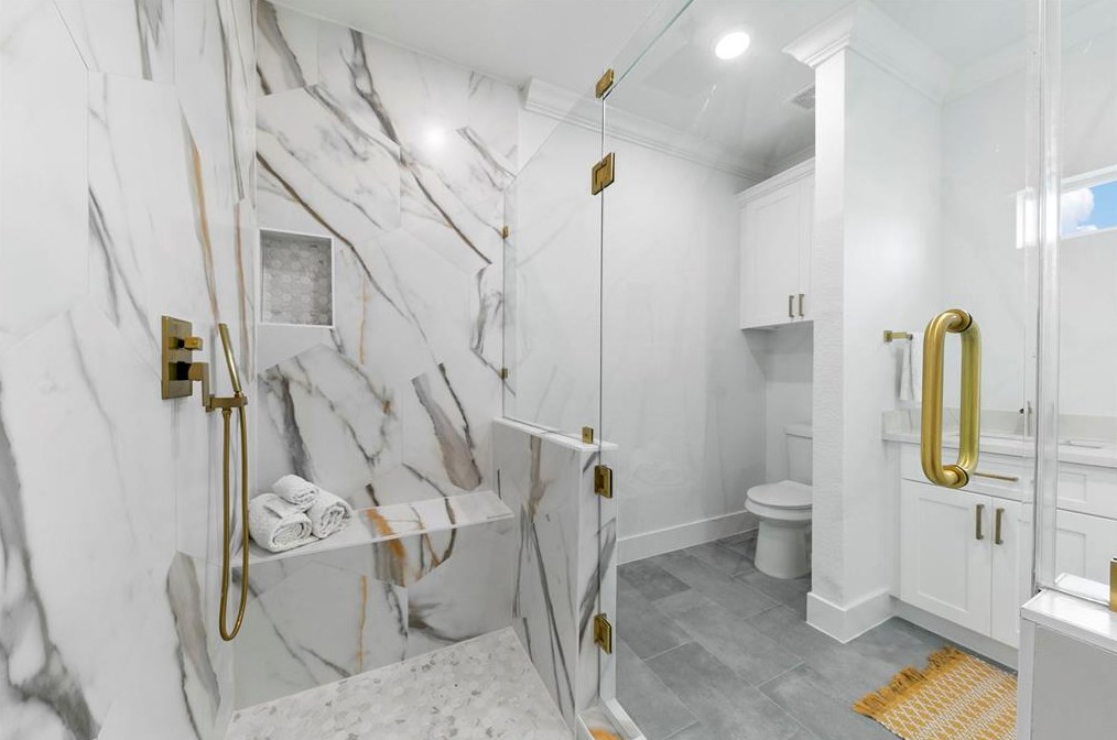 5807 Texas St, Houston TX 77011-4351 exterior